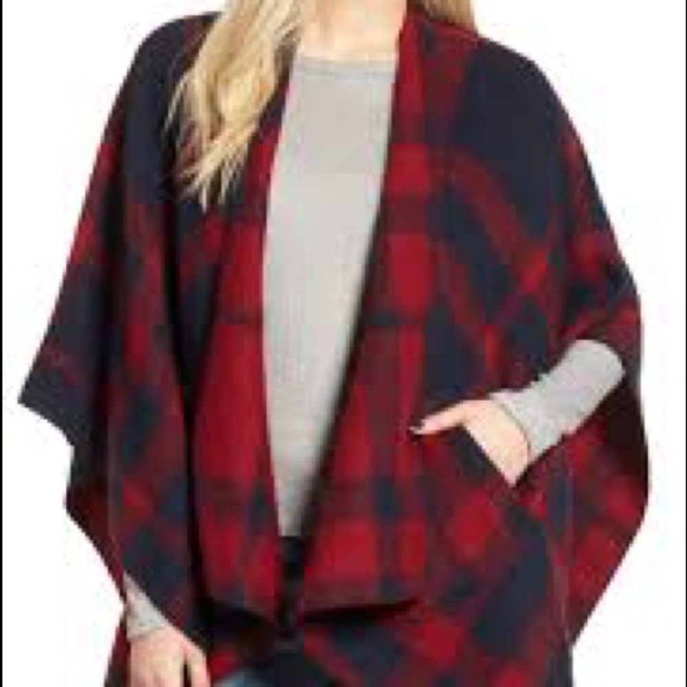 BP cape with pockets